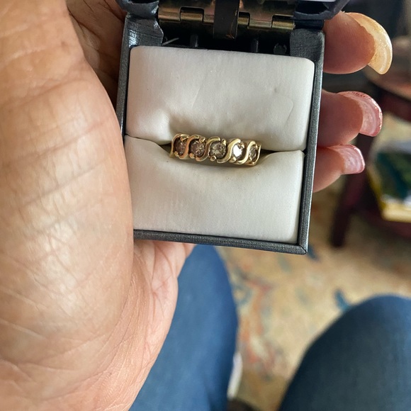 1 caret diamond band  size 7 - Picture 3 of 3